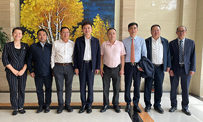 王玉田院士、王泰华博士及赛尔托马斯高层与温江区政府举行政企座谈会